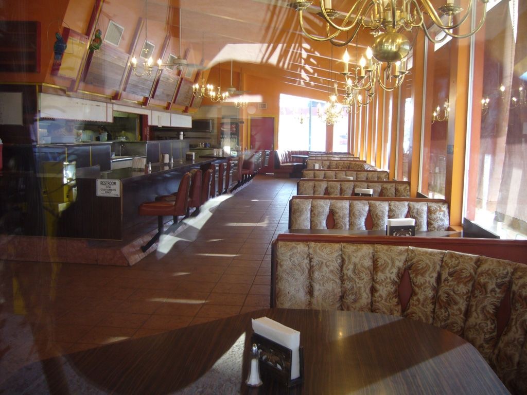 Royal Motor Inn Юма Ресторант снимка